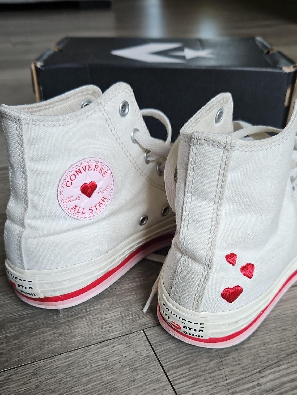 4/$20 Converse Chuck Taylor All Star Hearts Embroidered High Tops - Size 3 - Picture 3 of 10
